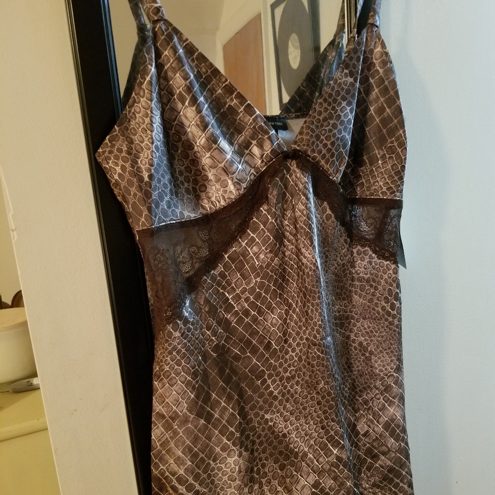 NWT - PRICE DROP !! JNY Lingerie Animal Print NWT